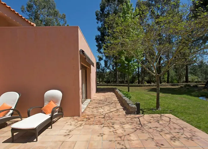 Nyaraló Raizes E Particulas *