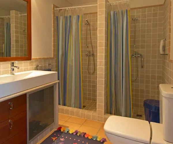 Raizes E Particulas Nyaraló